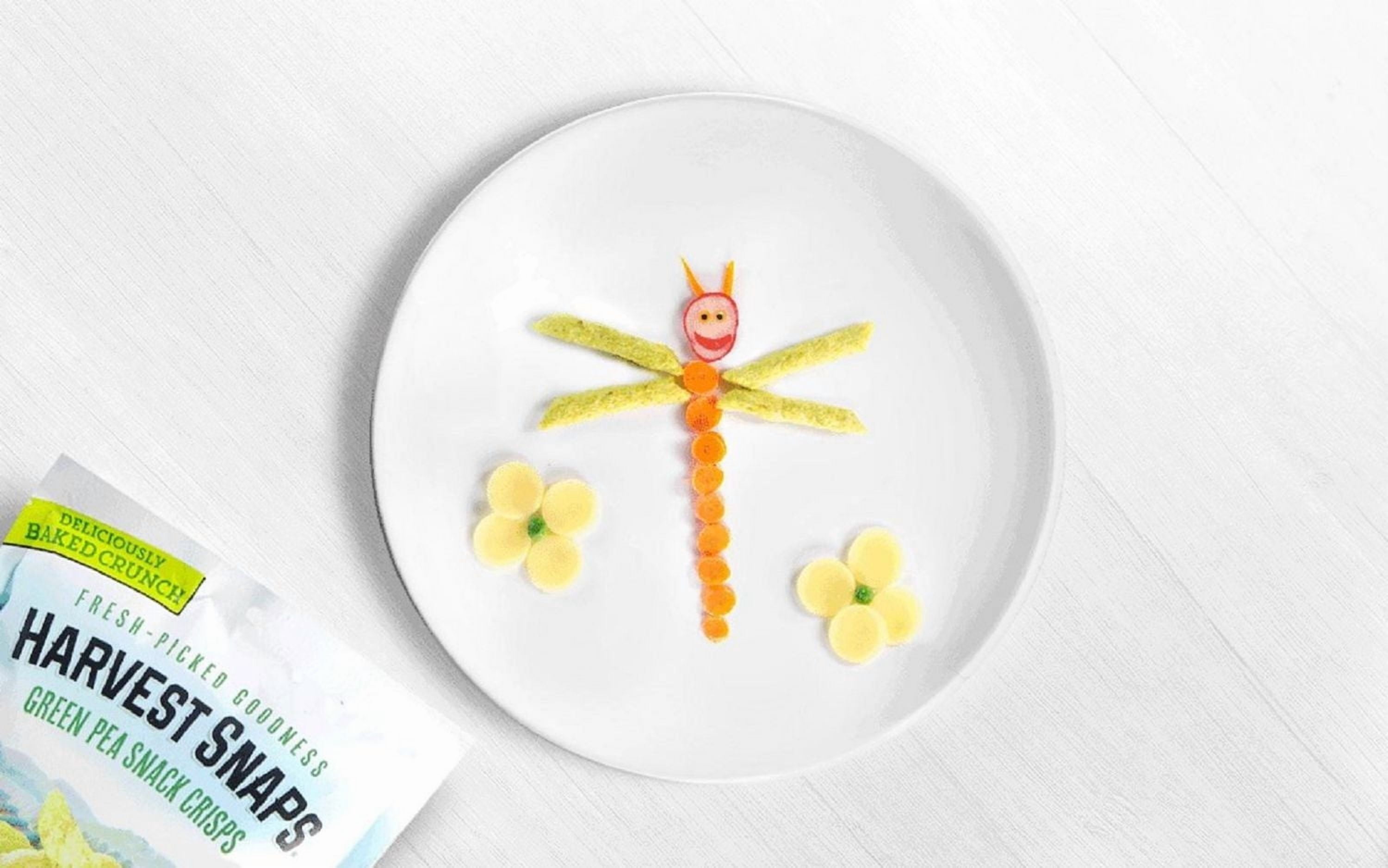 Calbee Harvest Snaps Snapea Crisps Black Pepper Gluten Free Baked Green Pea Crisps 94g, Harvest Snaps Snack Crisps Black Pepper 94g