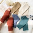 thumbnail image 3 of Guantes de punto de medio corte para mujer en invierno, bonitos guantes de medio dedo con dedos abiertos, cálidos guantes de lana para estudiantes, 3 of 6
