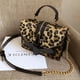 thumbnail image 4 of Bolso con estampado de leopardo Bolso de hombro con cadena de cuero PU Bolso bandolera con cadena decorativa para mujeres y niñas, 4 of 5