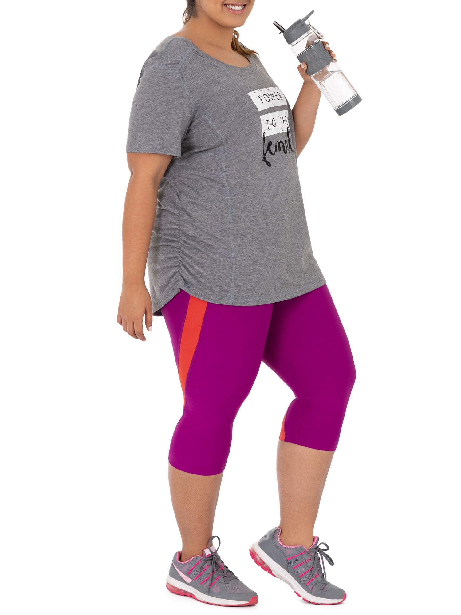 Terra Sky Women's Plus Size Scoop Neck Graphic Tee