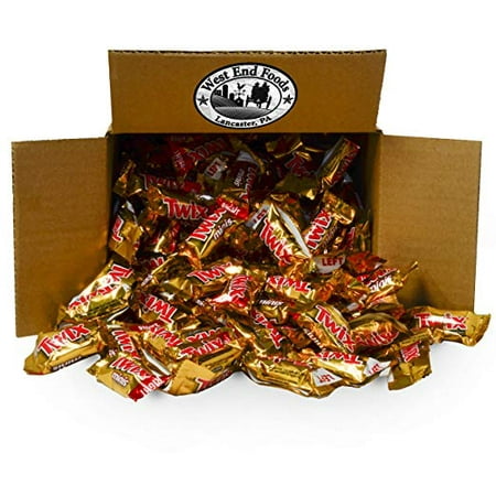 Twix Caramel, Classic Chocolate Candy Bars (5 lbs) Bulk of Minis Snacks in a Bag. Perfect for a Party, Buffet, Pinata, Halloween or Valentine Day Gift