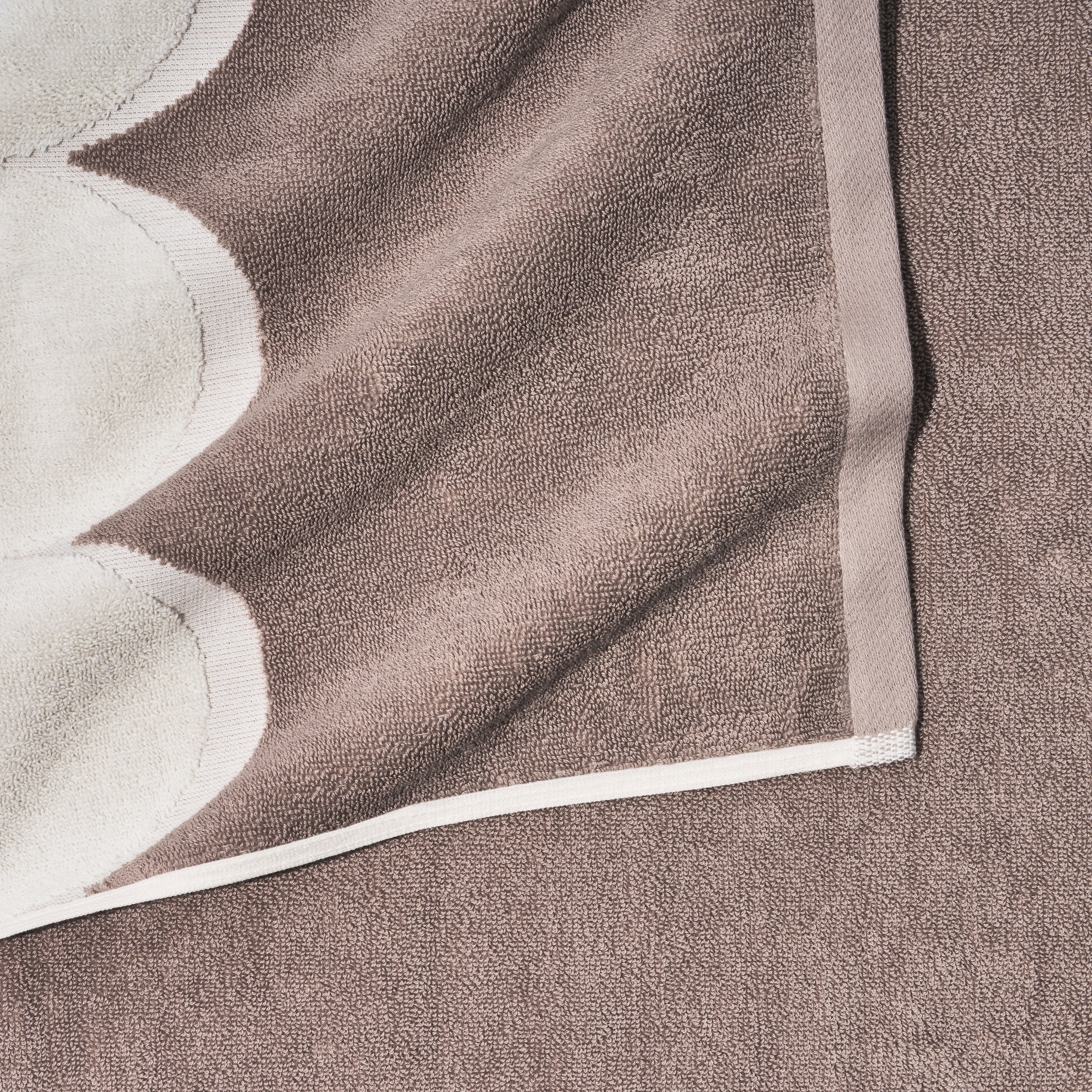 Beautiful by Drew Barrymore 6-Piece Scallop Bath Towel Set, Soft 100% Cotton, Taupe