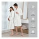 thumbnail image 5 of Bata de Baño Suave, Absorbente y de Secado Rápido, Unisex Real Textil (Blanco, Unitalla), 5 of 6