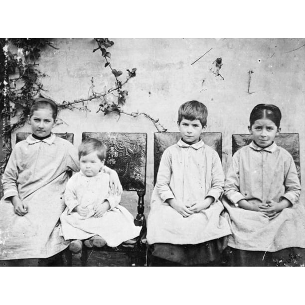 Stretched Canvas Art Isak Dinesen 1885 1962 Npseudonym Of Karen Blixen Danish Writer Photographed Extreme Right With Her Siblings In 1893 Medium 18 X 24 Inch Wall Art Decor Size Walmart Com Walmart Com
