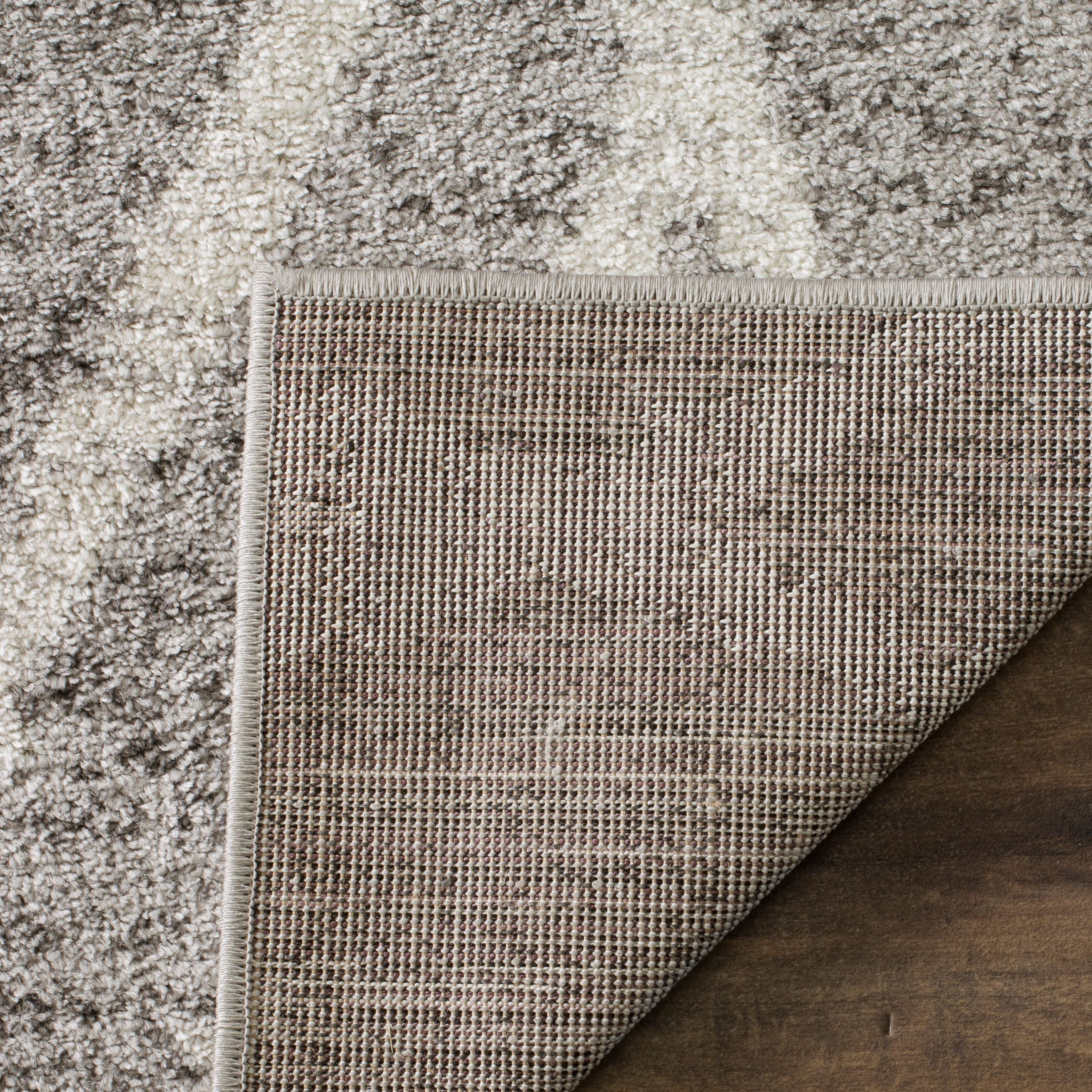 SAFAVIEH Adirondack Cody Geometric Diamonds Area Rug, Ivory/Silver, 6' x 6' Round