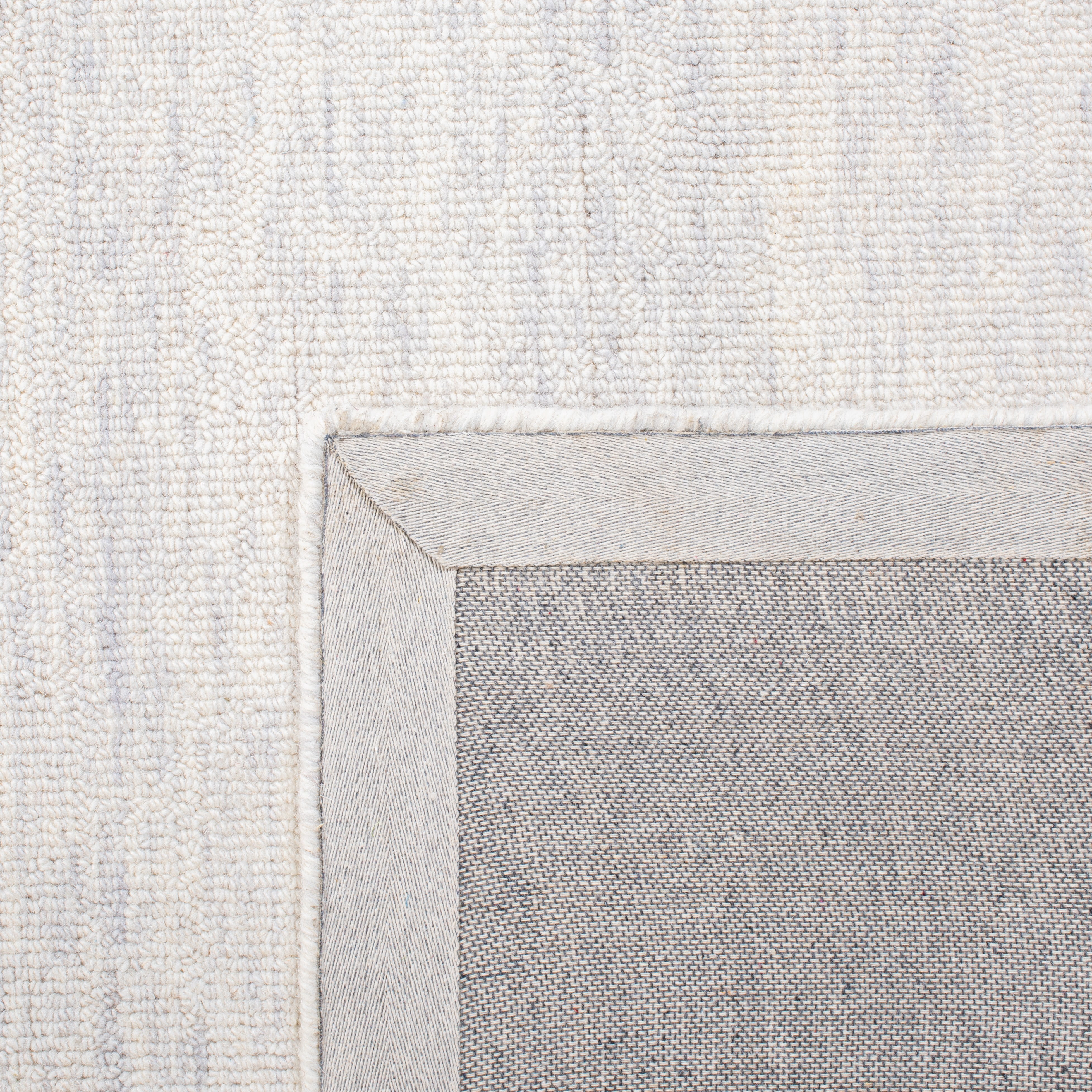 Safavieh Metro Jaymes Distressed Runner Rug, Ivory, 2'3" x 7'