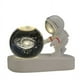 thumbnail image 3 of Bola de cristal tallada con luz de noche con forma de astronauta y base luminosa para estudiantes y amigos, 3 of 6
