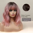 thumbnail image 2 of Esmee Perruques Courtes Roses de 14 Pouces avec Frange pour Femmes Cheveux Synthétiques Naturels Perruque Ombrée avec Racines Foncées Perruques Ondulées Lâches pour Cosplay Usage Quotidien Fête, 2 of 3