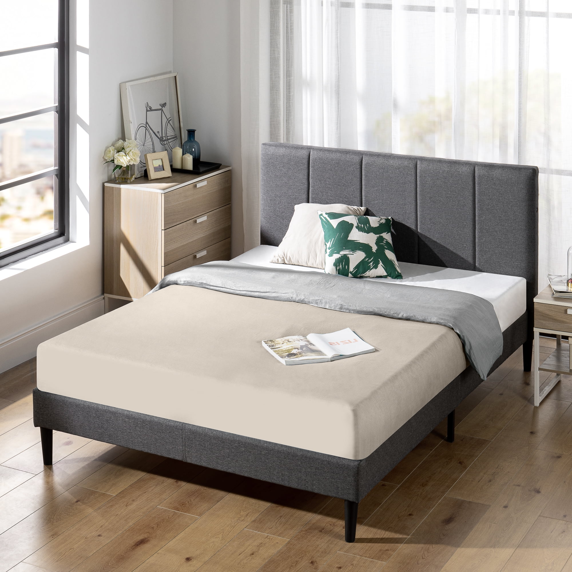 Zinus Maddon 35" Upholstered Platform Bed with USB Ports, Grey, King