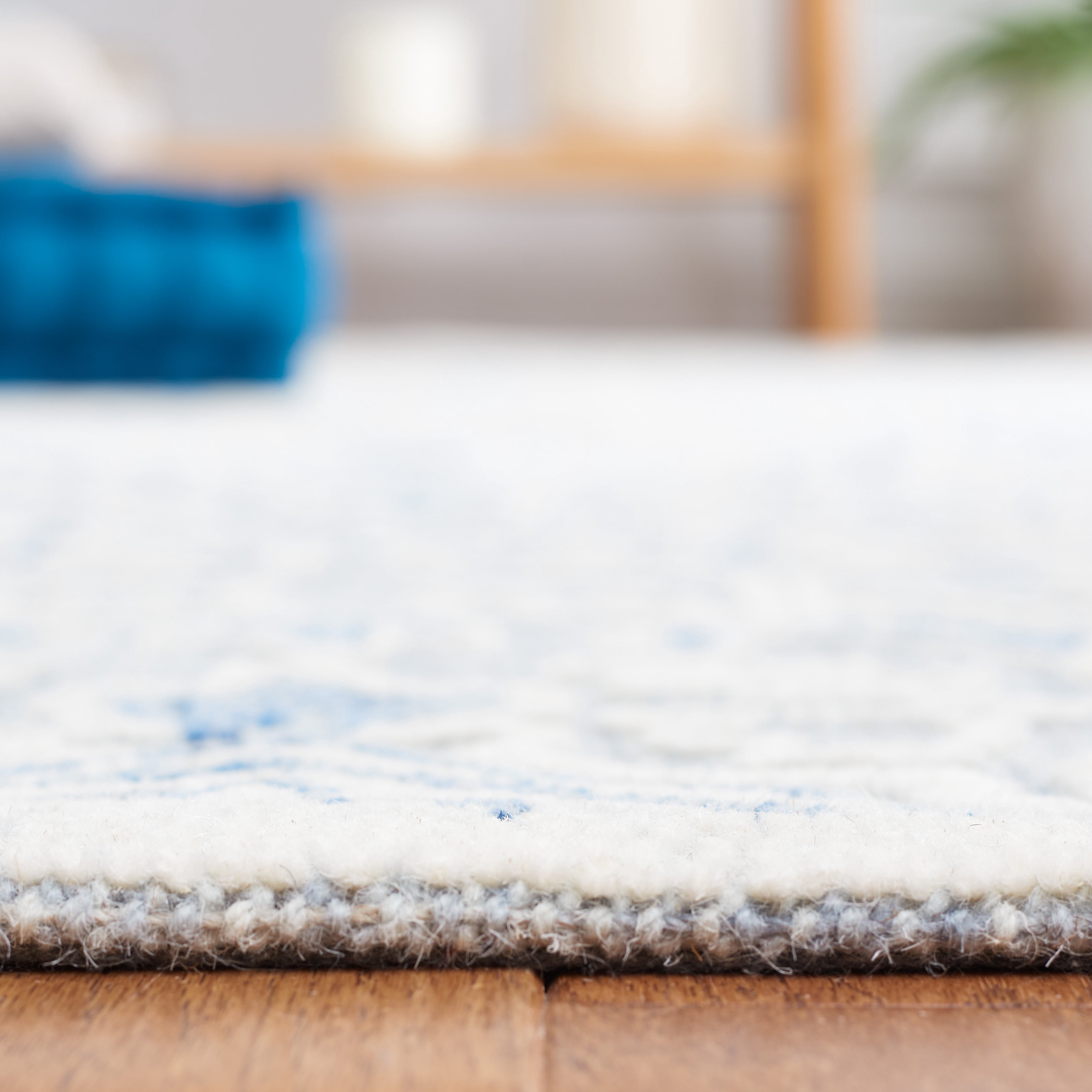 SAFAVIEH Trace Mia Medallion Area Rug, Blue/Ivory, 6' x 6' Square