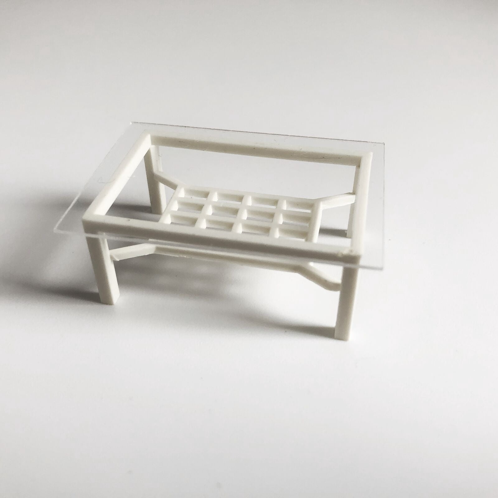 1/18 Scale Diorama Furniture Model Set  Mini Sofa Table & Chairs for Car Garage, Car Showroom Scene Display Model Props Accessory Kit, Workshop Scene Model Toys