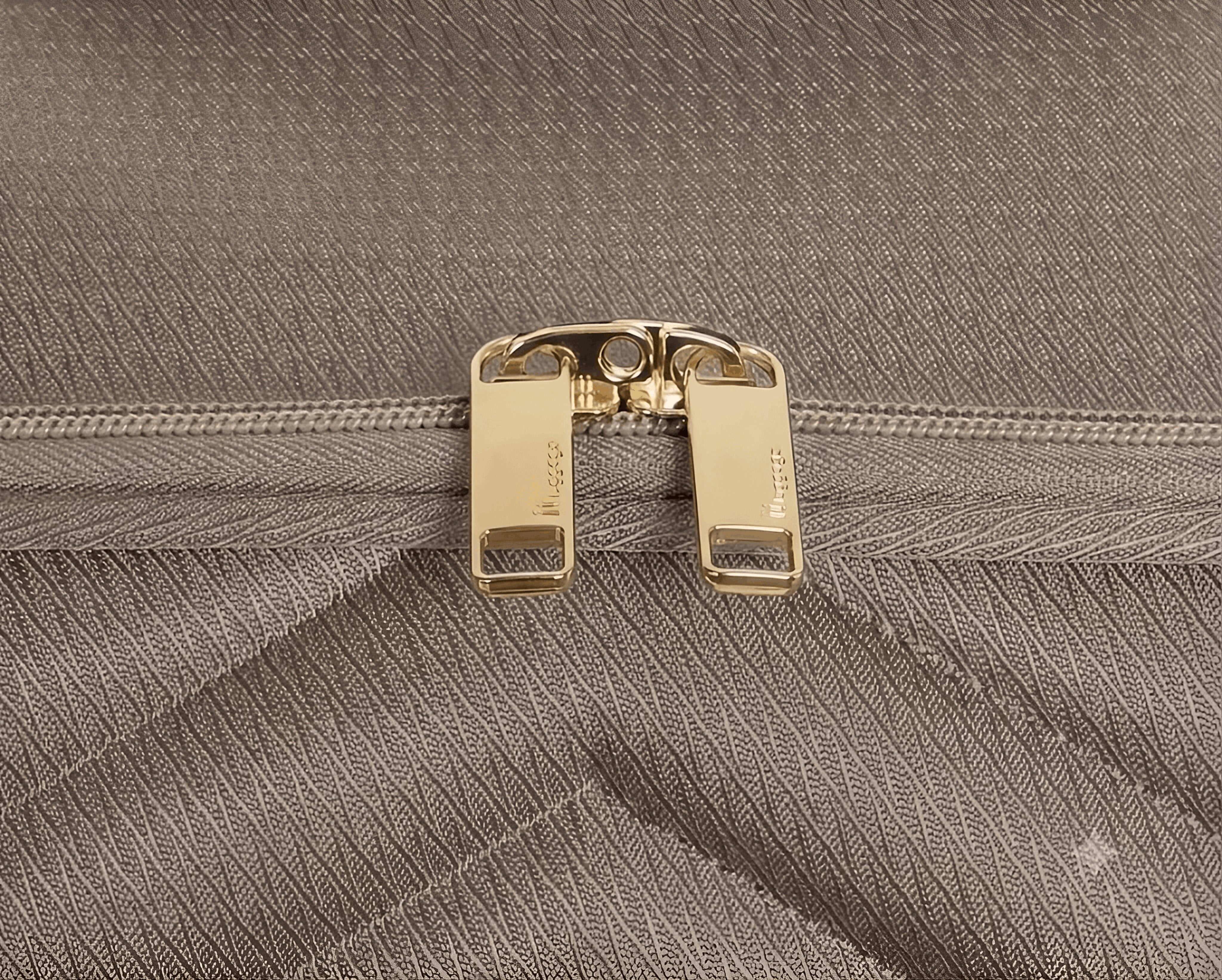it luggage Plenitude II ECO Softside 28" Medium Checked Expandable Fashion Spinner Luggage, Simply Taupe