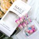 thumbnail image 4 of 24 uñas postizas cuadradas cortas con curvas de color, acrílicas, con diseño de líneas azules y rosas de verano para mujeres y niñas., 4 of 5