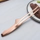 thumbnail image 5 of Pinzas de barbacoa de acero inoxidable para barbacoa - Pinzas resistentes al calor con agarre seguro para salchichas, filetes y carne - Accesorios profesionales para barbacoa en restaurantes y en casa, 5 of 5