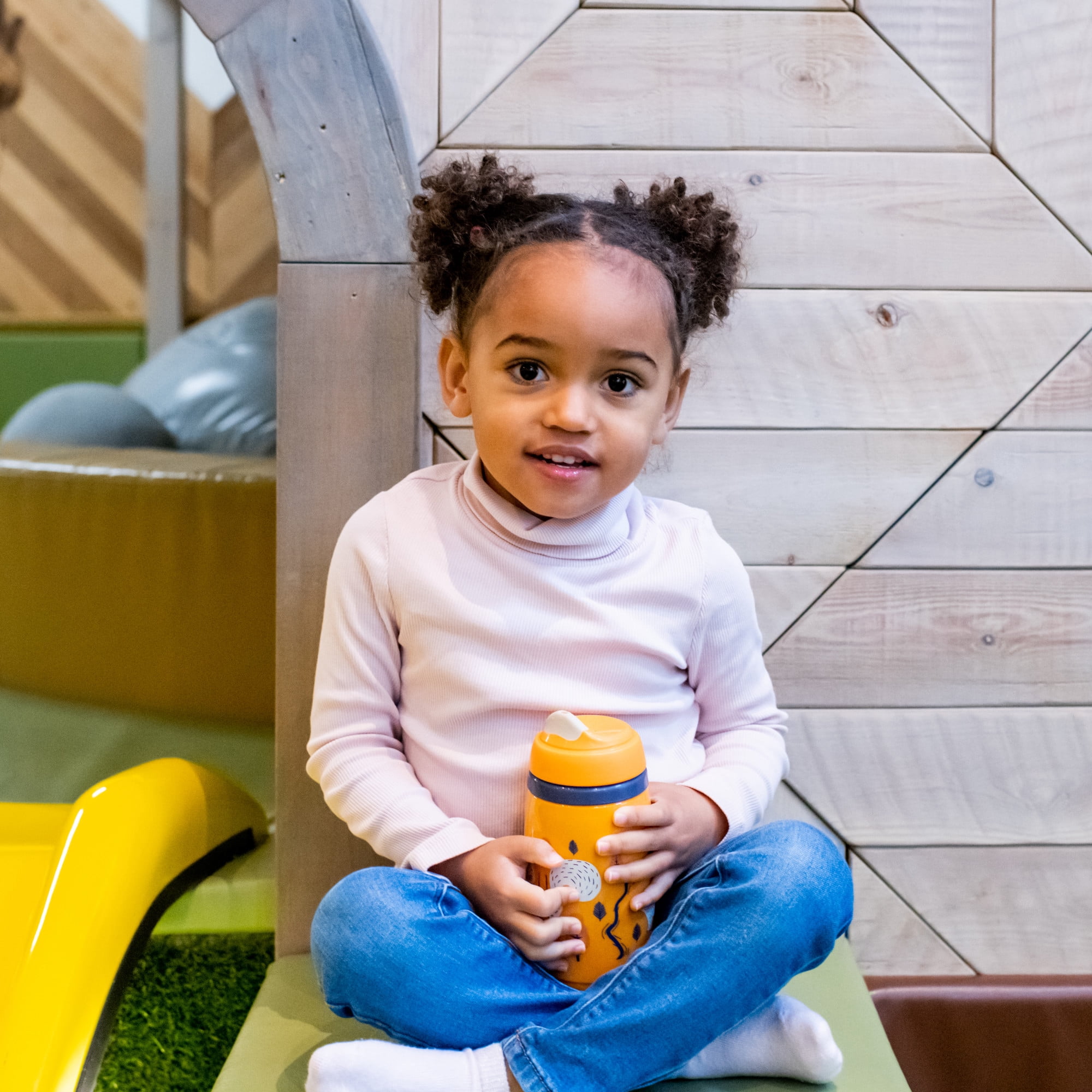 Tommee Tippee Insulated Sippy Cup (9oz, 12+ Months, 1 Count) Antimicrobial Tech | Spill-Proof, Shake-Proof