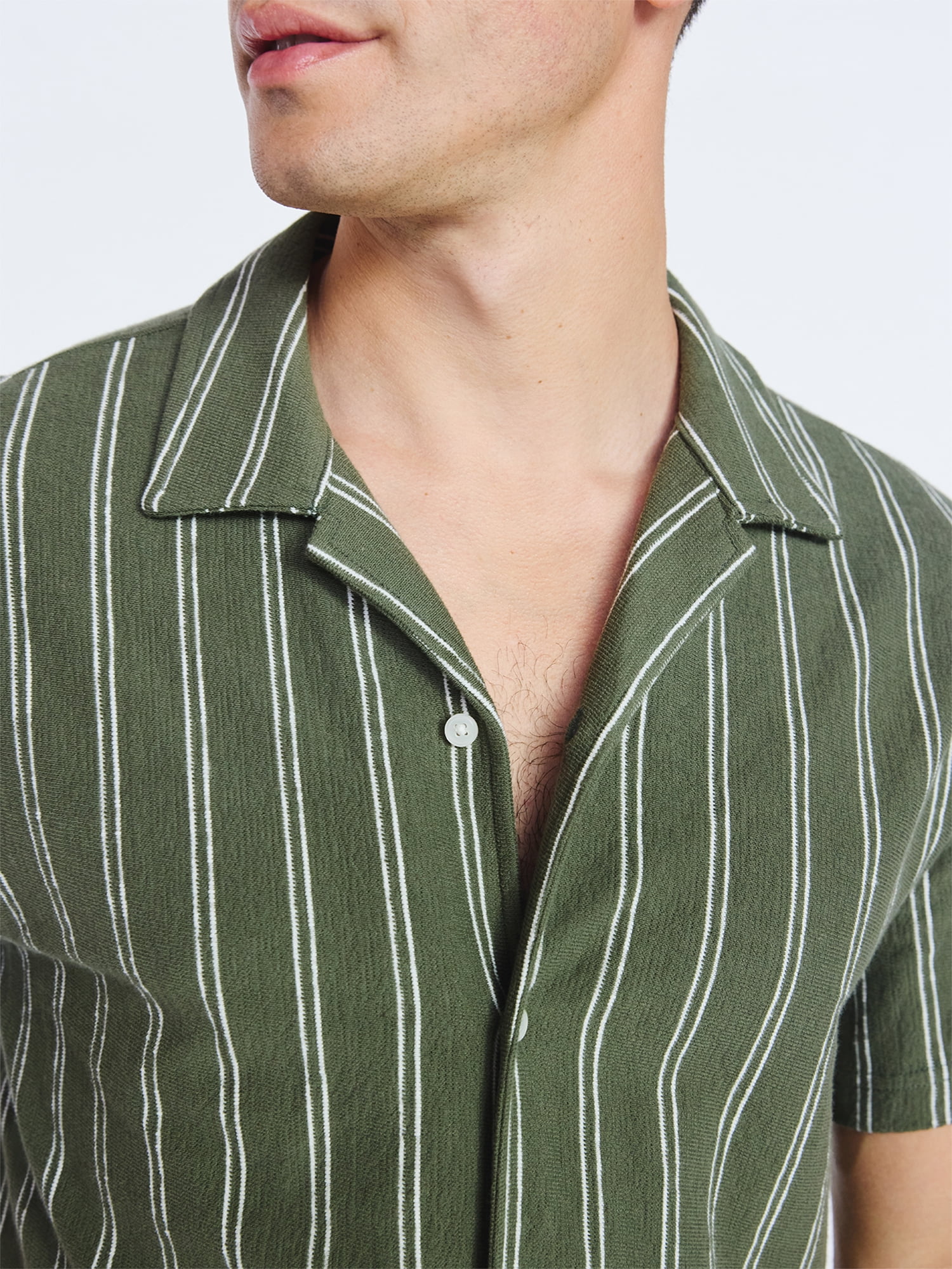 Free Assembly Men's Textured Cotton Camp Shirt with Short Sleeves, Sizes S-3XL