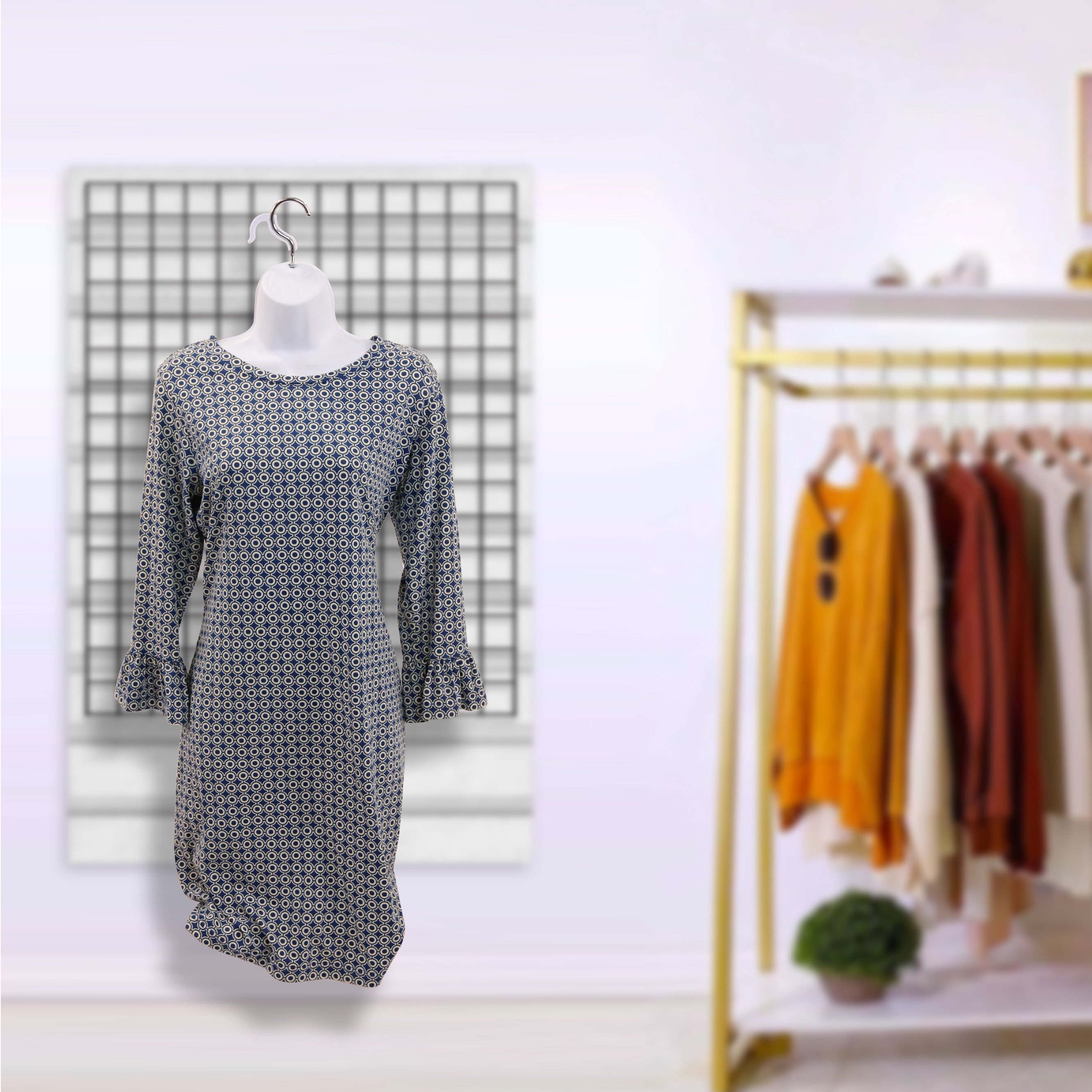 SSWBasics Female Mannequin Torso - Fits Women’s Sizes 5-10 - Molded  Shatterproof & White
