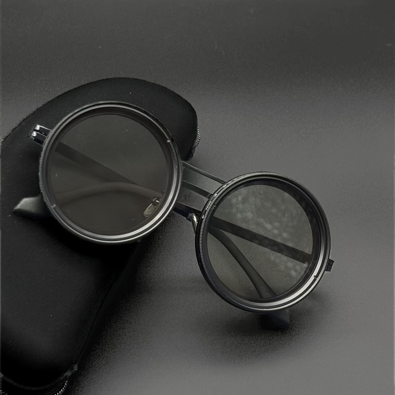 Retro Leica-style Rotating Fashion Glasses