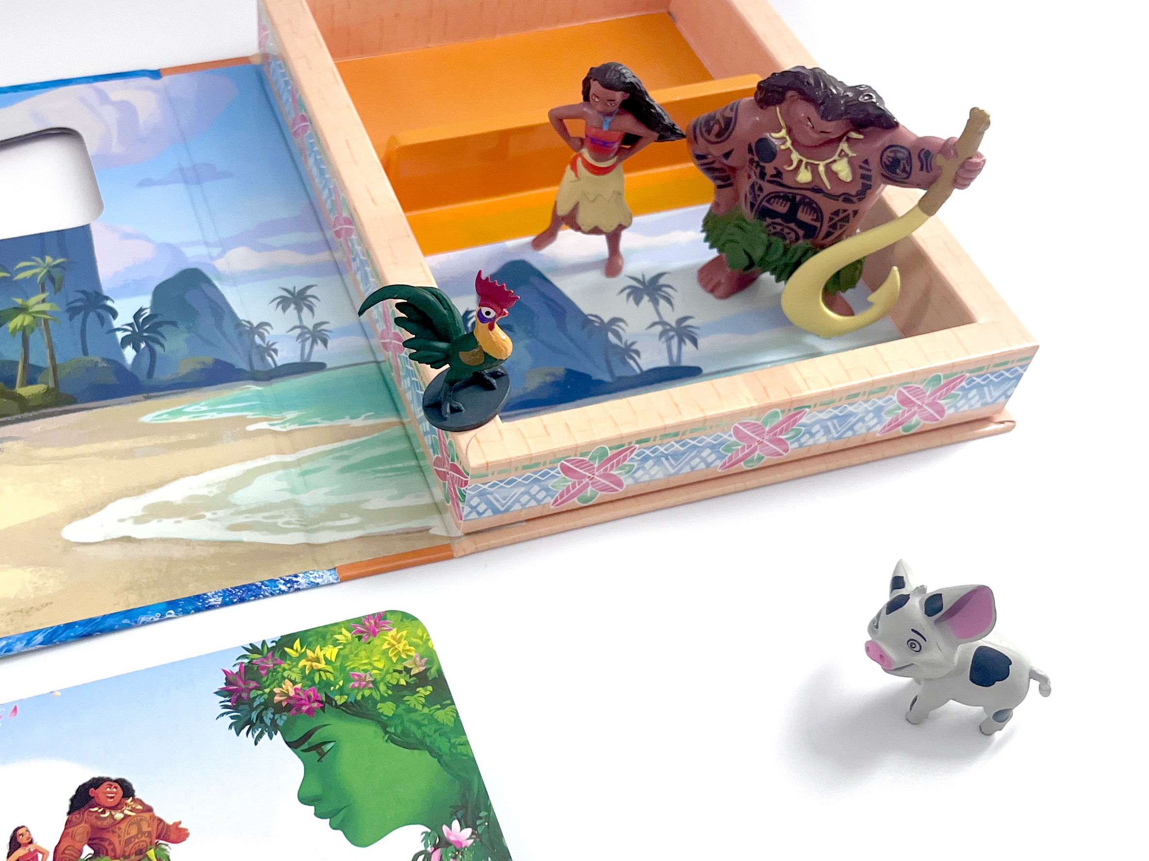 TATTLE TALES MOANA WALMART EXCLUSIVE (BOARD BOOK)