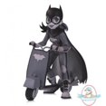 thumbnail image 1 of Figurine PVC Noir et Blanc DC ARTIST ALLEY BATGIRL par ZULLO, 1 of 2