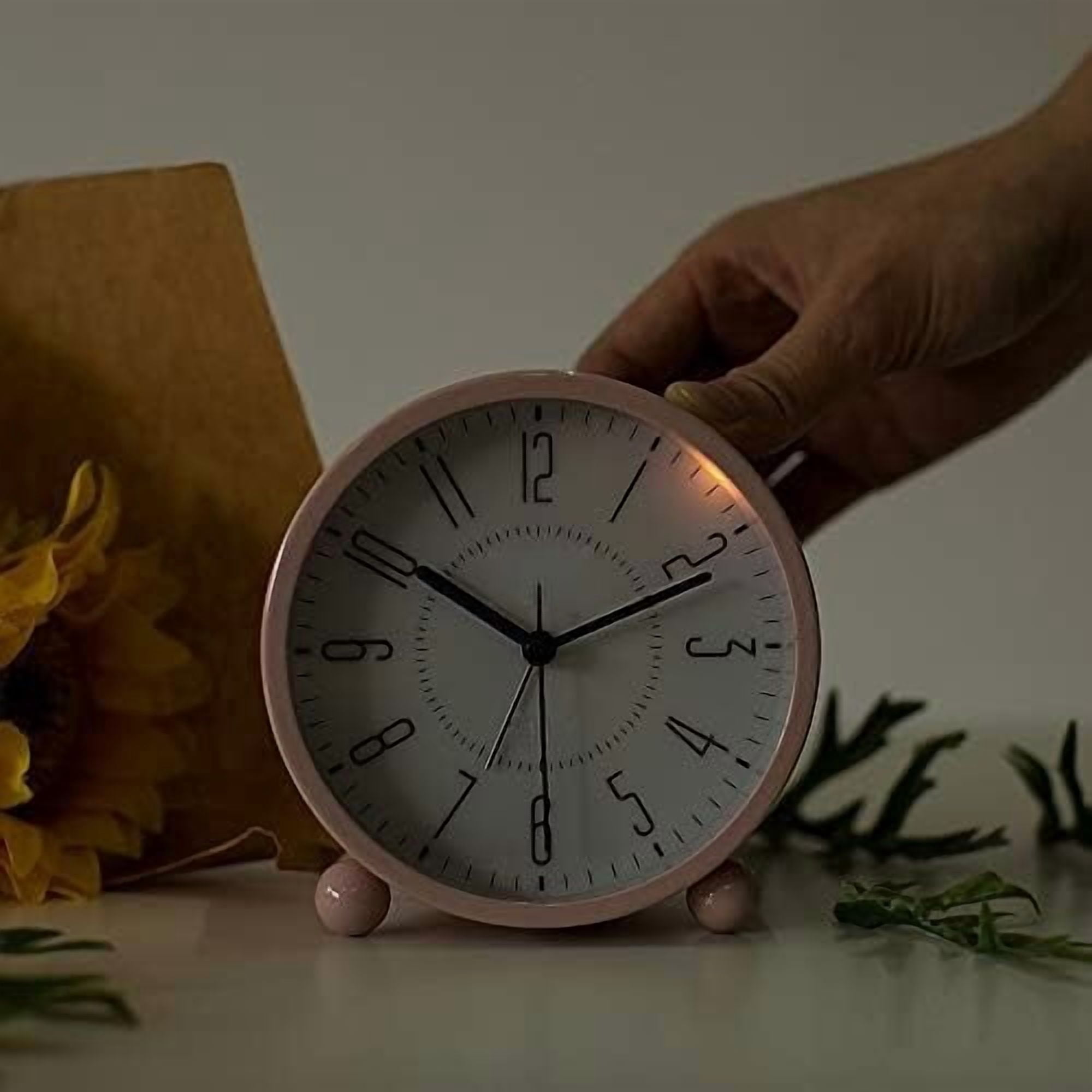 Super Silent Metal Alarm Clock,Beep Wake Round Alarm Clock with Night Light,Battery Operated,Easy Set,Simple & Retro for Desk, Bedroom and Home Decoration(Pink)