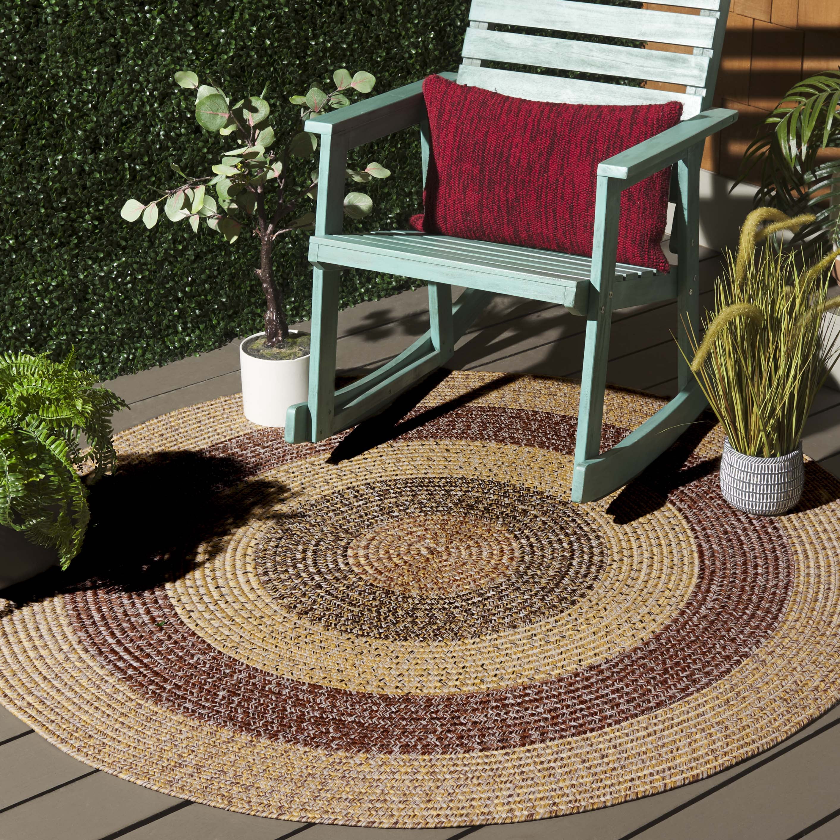 SAFAVIEH Braided Kent Geometric Machine Washable Reversible Area Rug, Beige/Brown, 5' x 5' Round