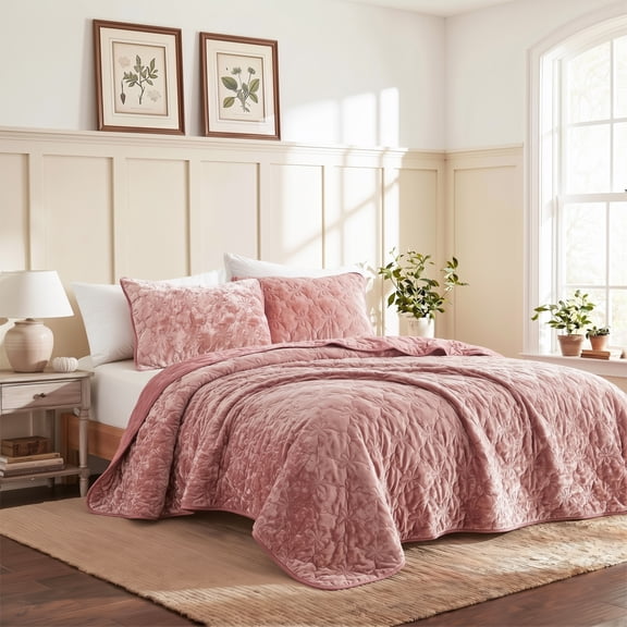 Regency Heights Velvet Quilt Set, 3-Piece Luxury Bedspread with 2 Shams, Ultra Soft Reversible Microfiber, All Season Lightweight Bedding, Blush, Queen