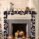 thumbnail image 4 of Guirnalda decorativa de Halloween | Enredadera de hojas de calabaza otoñales | Follaje artificial de 175 cm para repisa de chimenea, escalera o puerta, 4 of 6