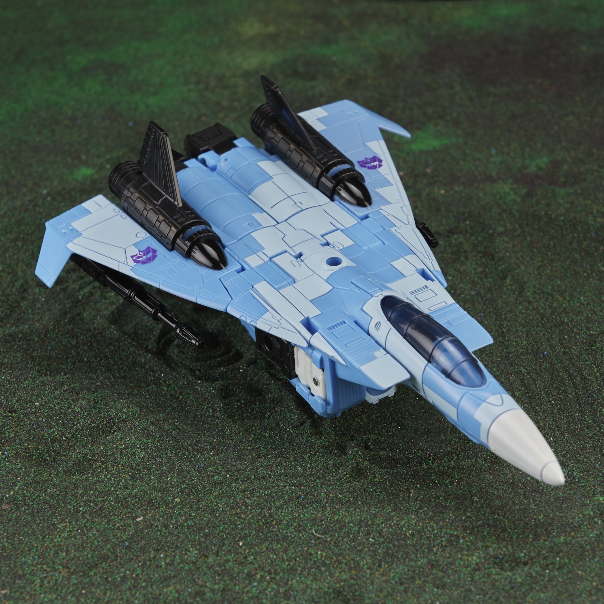 Transformers Legacy Child Cloudcover Action Figures, 3.06 x 6.25 x 9.00 in Plastic, 0.54 lb