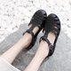 thumbnail image 1 of Sandalias con punta inferior suave para adultos, primavera y verano, zapatos planos con agujeros huecos para mujer, zapatos de gelatina, sandalias de playa, zapatos de plástico de estilo romano, 1 of 6