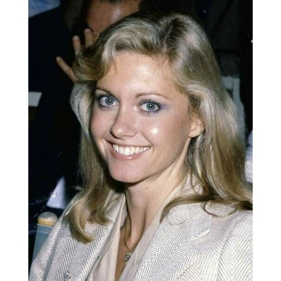 Olivia Newton John lovely smile for the press cameras 1980's 16x20 poster