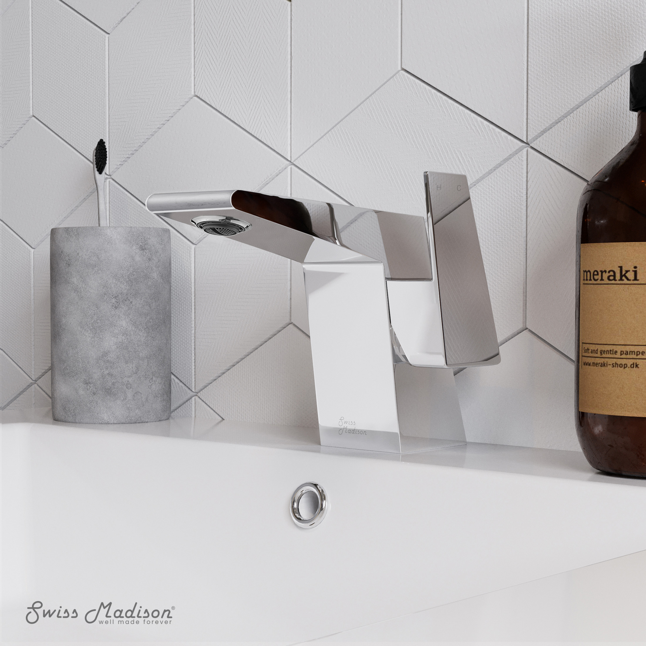 Carre Single Hole, Single-Handle, Bathroom Faucet in Chrome
