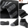 thumbnail image 2 of Calcetines deportivos JOYNÉE Crew con amortiguación, 8 pares, negros, talla 10-13, 2 of 7