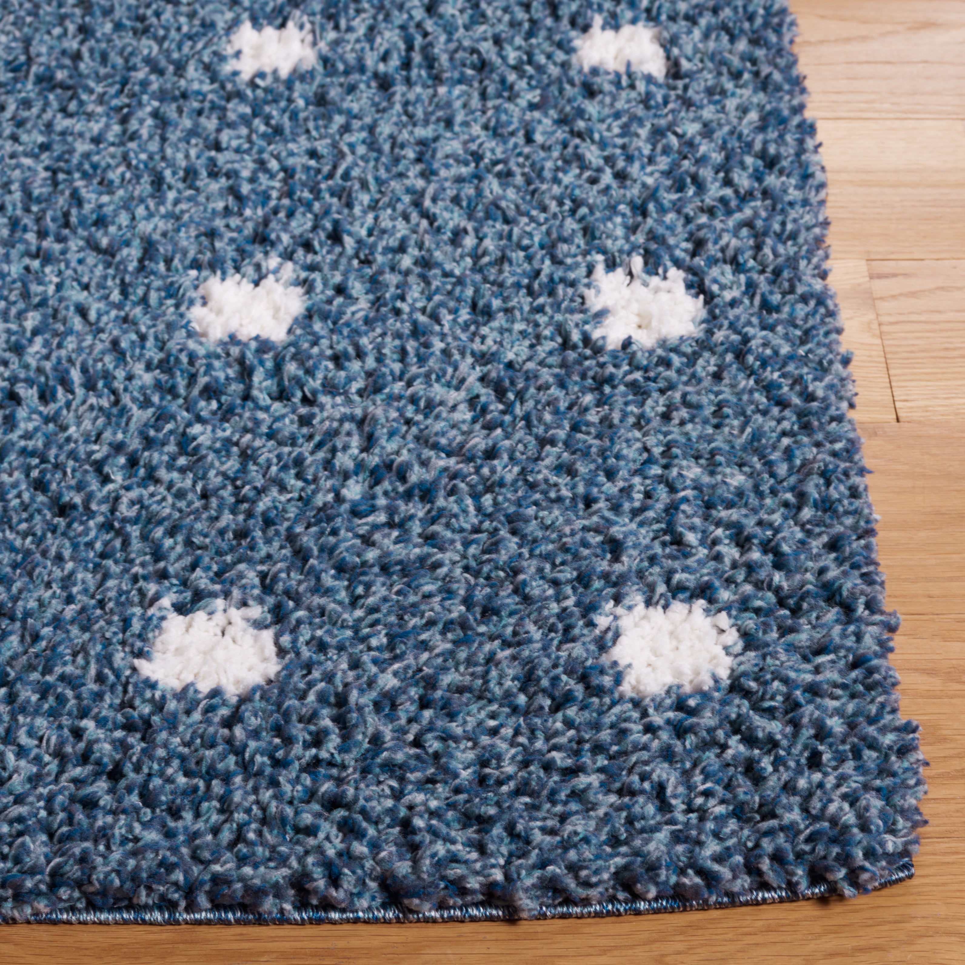 SAFAVIEH Calico Mattie Dot-Print Polyester Shag Area Rug, Blue/Ivory, 6'7" x 6'7" Square