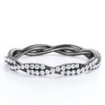 thumbnail image 1 of JeenMata Anillo de Bodas de Eternidad Trenzado con Diseño Pavé Forma Redonda de 0,5 Quilates, Chapado en Oro Negro de 18 K sobre Plata, 1 of 6