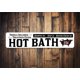 thumbnail image 1 of Letrero de baño caliente, bonito letrero de baño, letrero de baño, regalo simple para baño, regalo para baño, decoración para baños calientes, letreros de baño para amantes de los baños calientes, 1 of 4
