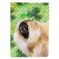 thumbnail image 1 of Bandera decorativa para exteriores Caroline's Treasures Pekingese St Patrick's tamaño jardín multicolor BB9855GF, 1 of 1