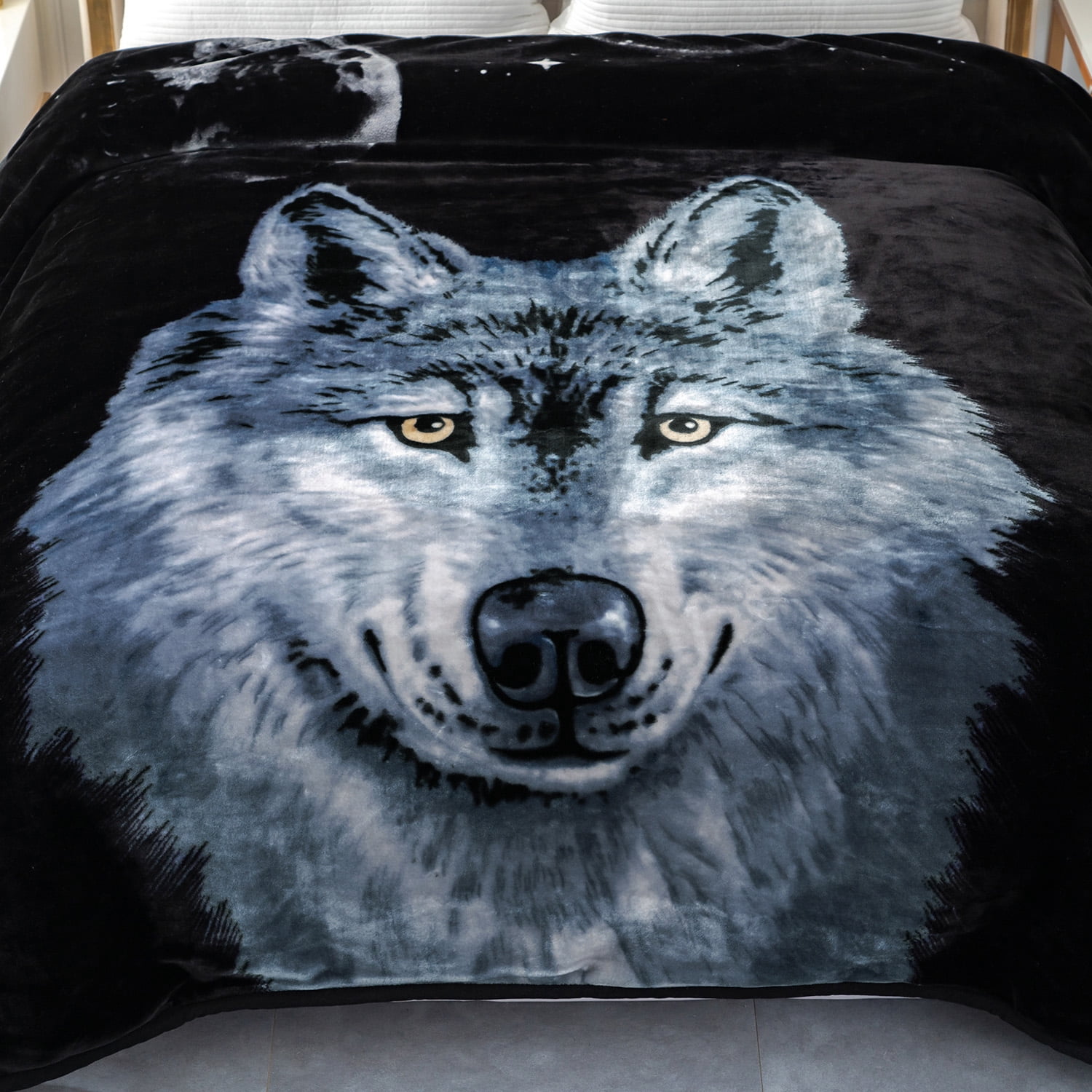 MERRY HOME Full/Queen Size Fleece Blanket For Bed, A & B Patterns Soft Warm Animal Blanket, Microfiber Plush Middle Weight Bed Blanket For All Season, Moon Wolf /Wolf, 5LB, 75"x87"