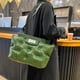 thumbnail image 5 of Bolso bandolera Casual Sling Bag Mujer Color sólido Niñas Bolso de invierno Verde, 5 of 6