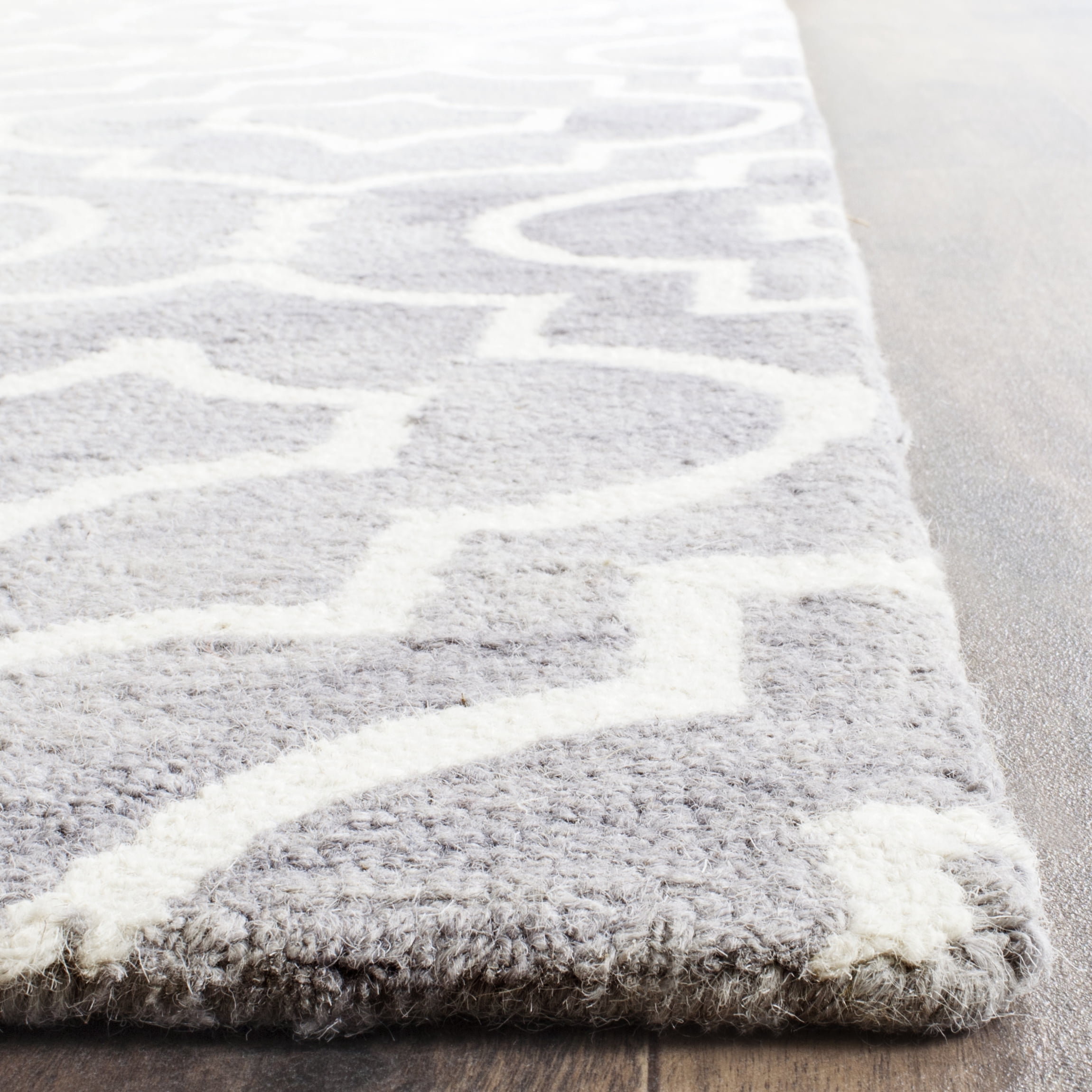 Safavieh Dip Dye Lairos Distressed Wool Area Rug, Gray/Ivory, 9' x 12'
