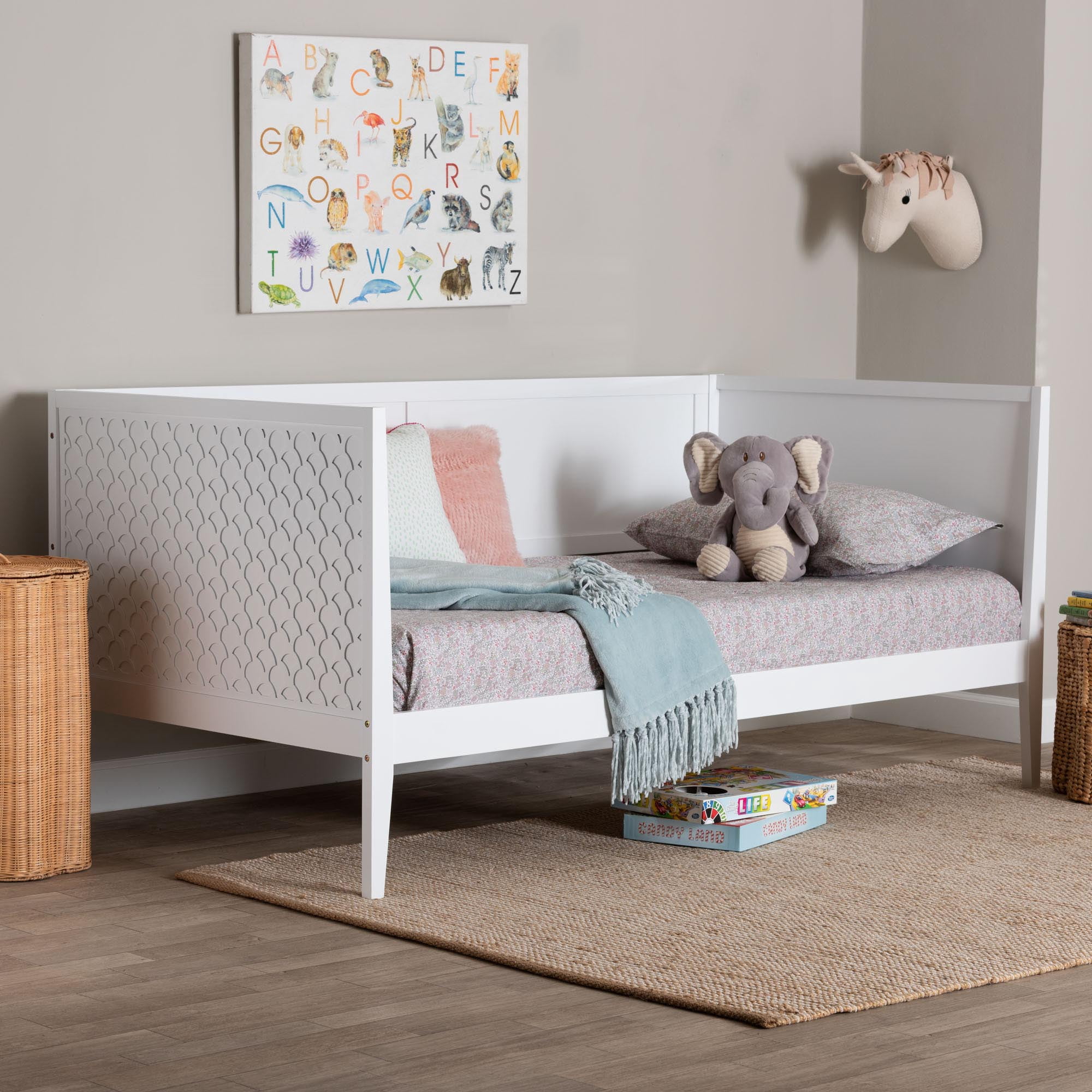 Baxton Studio Lara Modern Daybed, Twin, White