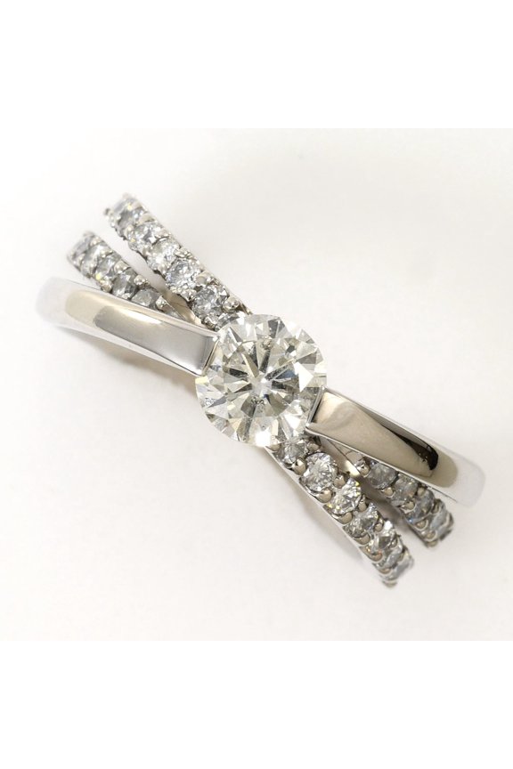 Pre-Owned 18K (18-karat white gold) ring, 1 diamond, 0.61ct 0.50ct SI2 clarity, certificate of...
