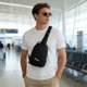 thumbnail image 5 of Bolso bandolera impermeable para hombre, mochila de hombro, bolso de mensajero deportivo impermeable para exteriores, mochila de viaje multiusos ligera para el trayecto diario al trabajo., 5 of 6