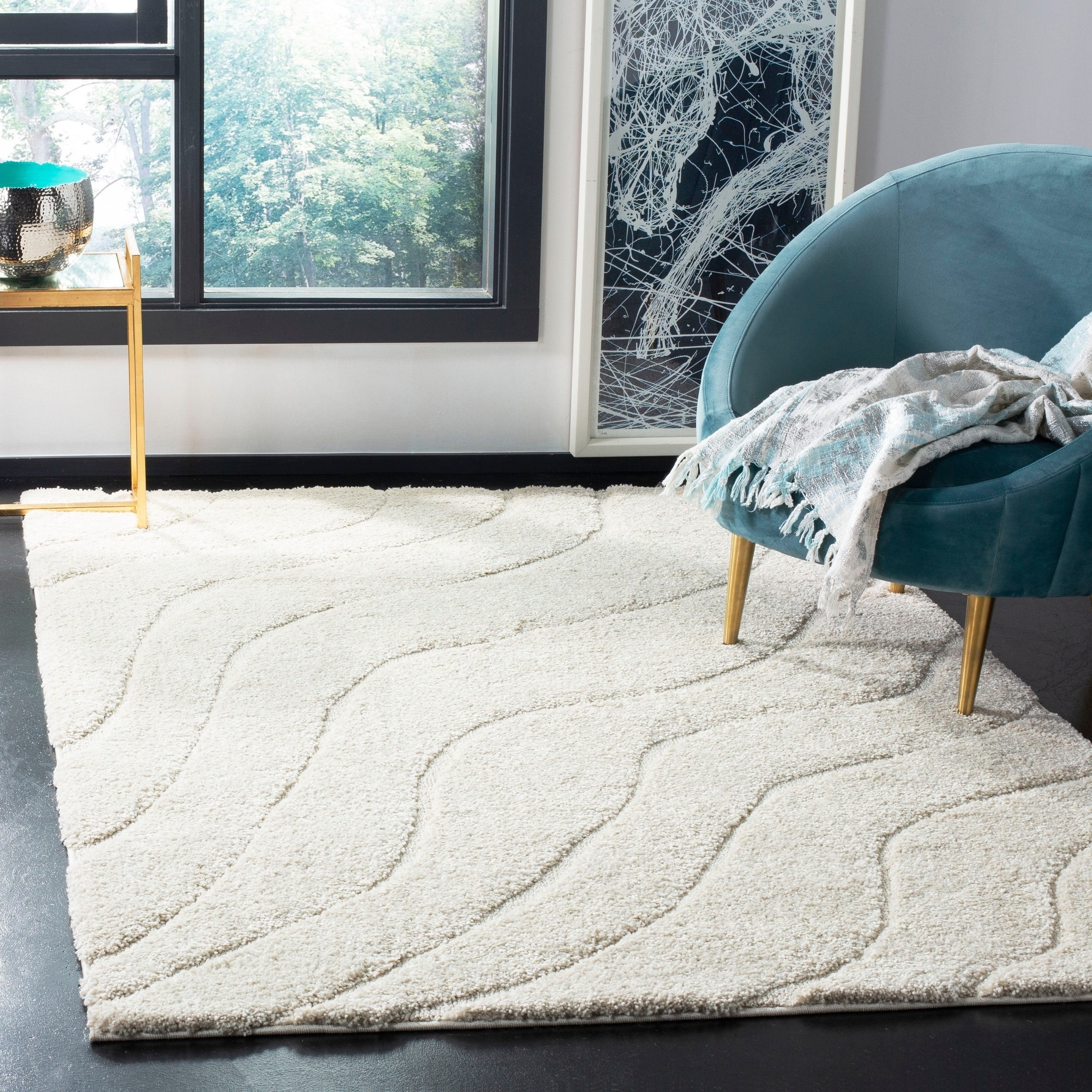 SAFAVIEH Florida Tabitha Geometric Waves Shag Area Rug, Cream, 5' x 5' Round