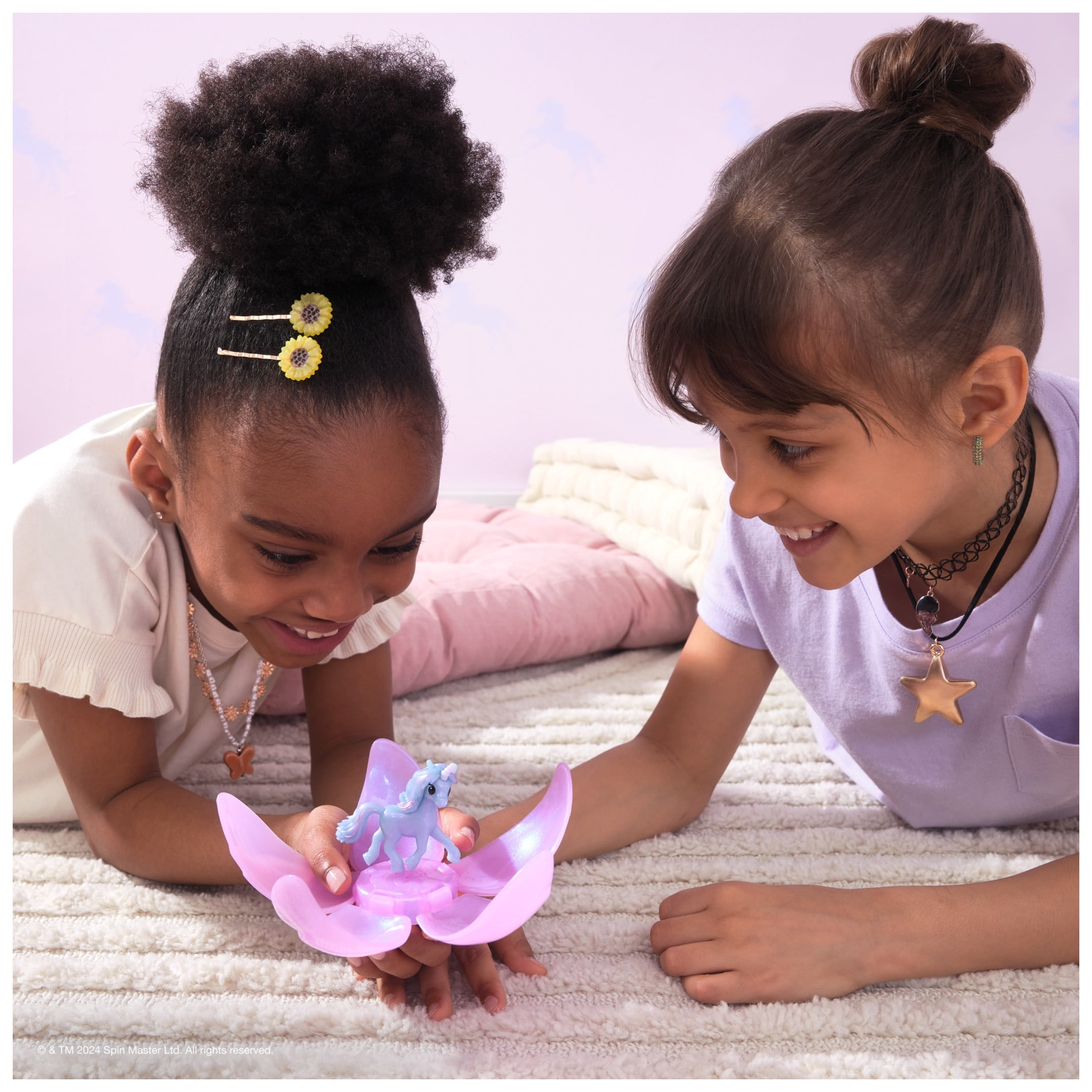 Unicorn Academy, Collectible Blind Baby Unicorn (Styles Vary), Toys for Girls Ages 4+