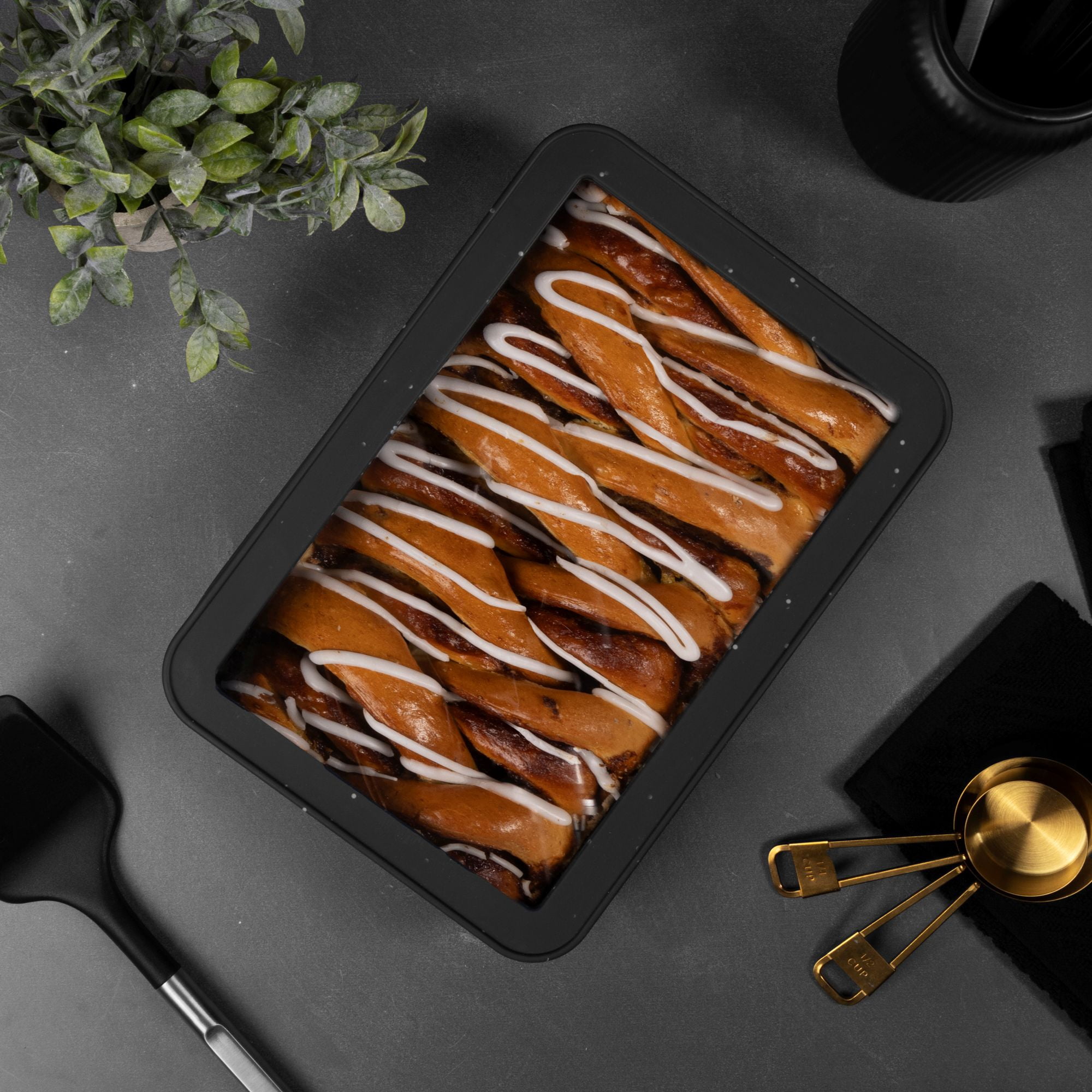 Thyme & Table 9" x 13" Silicone Baking Dish & Lid Set - Charcoal