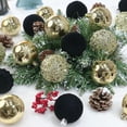 thumbnail image 4 of Boules de Noël en Velours de 2,36 Po, 25 Pcs Décorations Suspendues de Sapin de Noël Floquées Rouges/blanches, pour Décoration Intérieure de Fête de Noël à la Maison, Mariage et Jours Fériés., 4 of 7