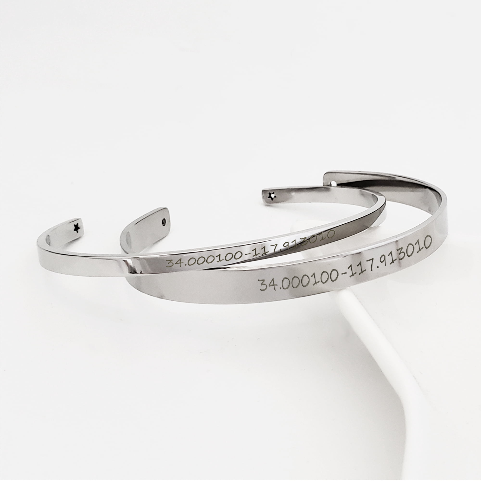Anavia Custom Chrsitmas Gift for Him Personalized Couple's Bracelets Matching Engravable Coordinates Bangles with FREE Gift Box Ships Next Day [M-Silver |W-Silver]