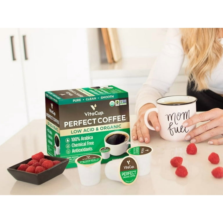 biodegradable coffee cups and lids Karat Earth 90mm PFAS Free Bagasse Sipper Dome Lids for 10-24oz Hot Cups,  Natural main image 0