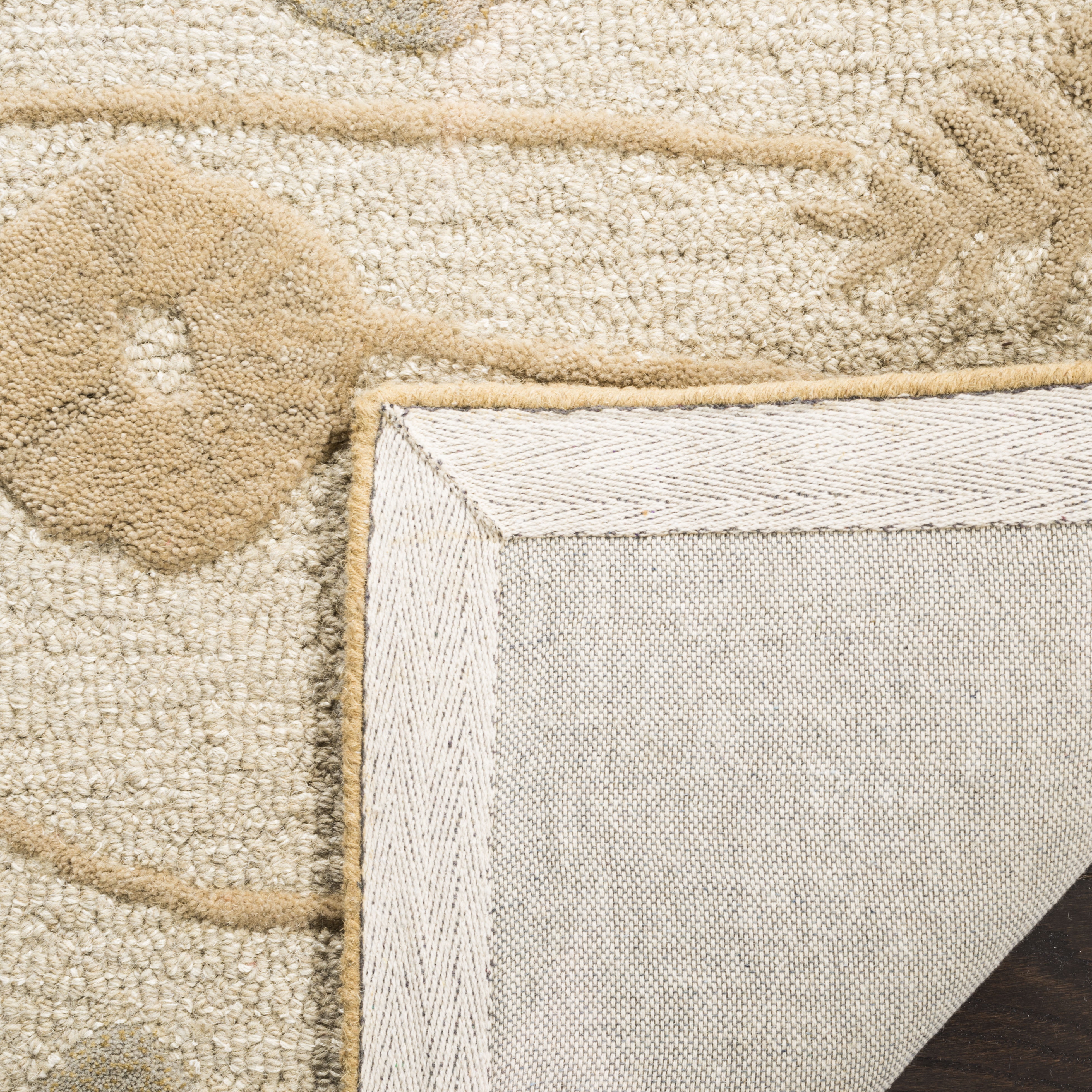 SAFAVIEH Martha Stewart Poppy Glossary Floral Area Rug, Nutshell/Brown, 5' x 8'